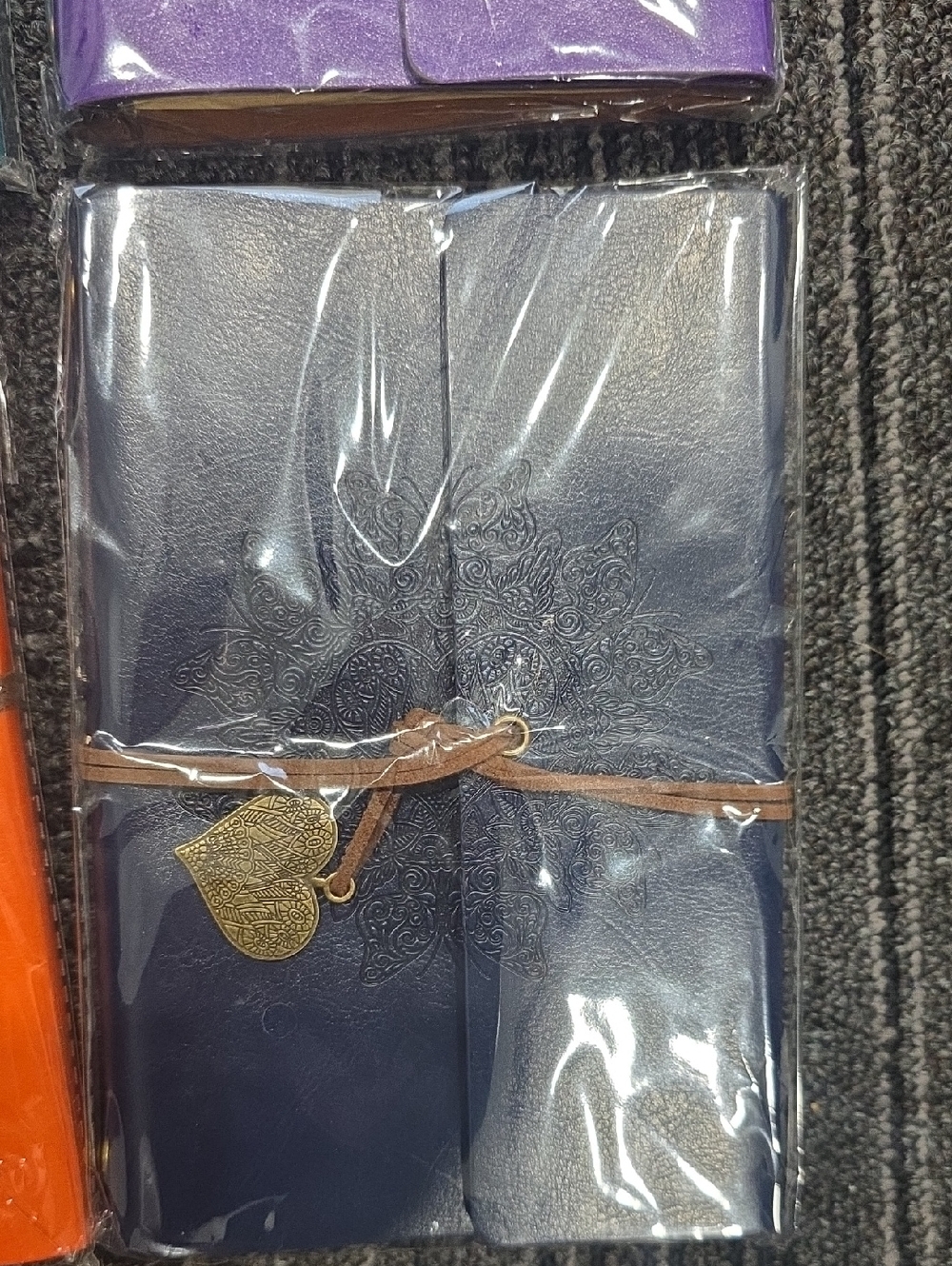 NWT Leather Travel Journals With Antique Heart Charm In Assorted Colors - Picture 7 of 12